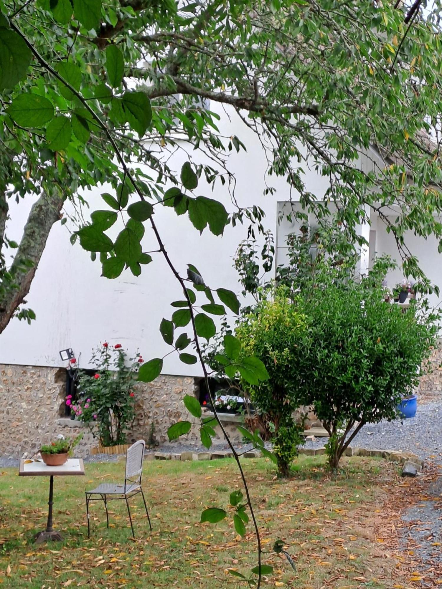 Hotel La Jufe à Cormeilles  Extérieur photo